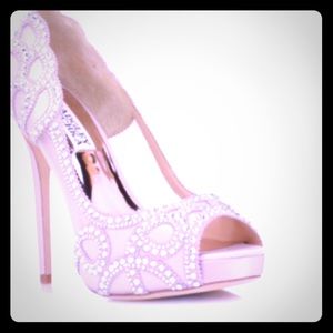 Badley Mischka Ivory shoes